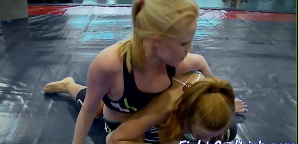  Wrestling lezzies assfingering and kissing